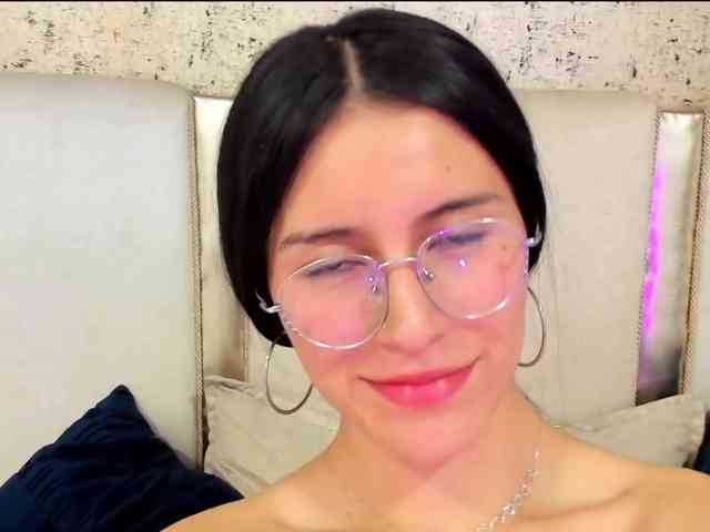 maddy-jacksonw webcam