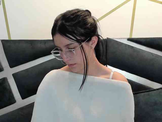 maddy-jacksonw webcam