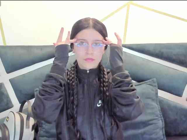 maddy-jacksonw webcam