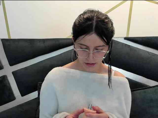 maddy-jacksonw webcam