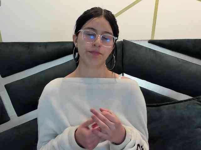 maddy-jacksonw webcam