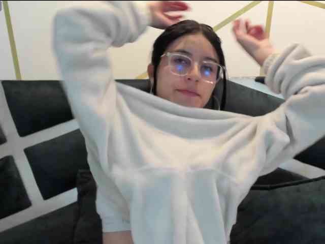 maddy-jacksonw webcam