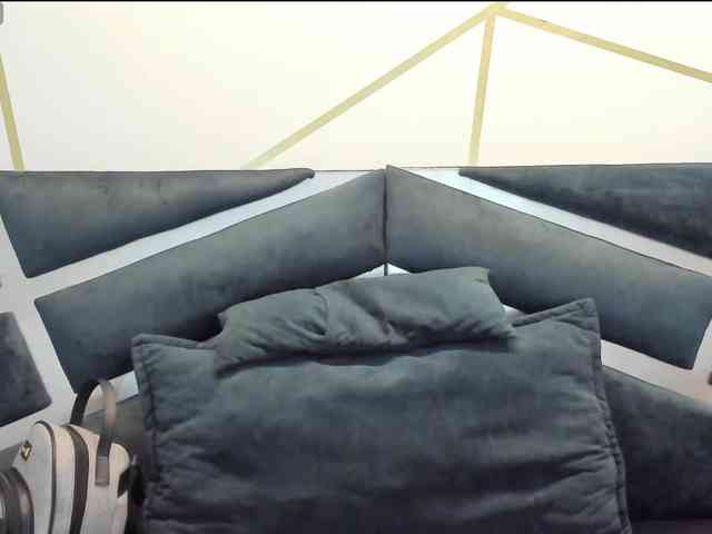 maddy-jacksonw webcam