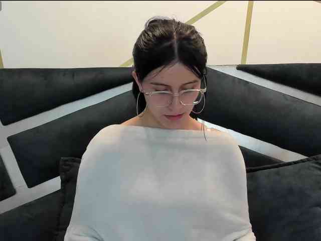 maddy-jacksonw webcam