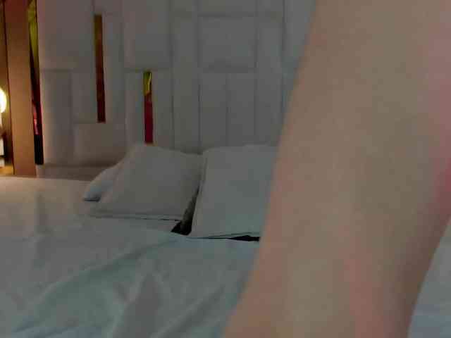 maddy-jacksonw webcam