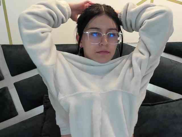 maddy-jacksonw webcam