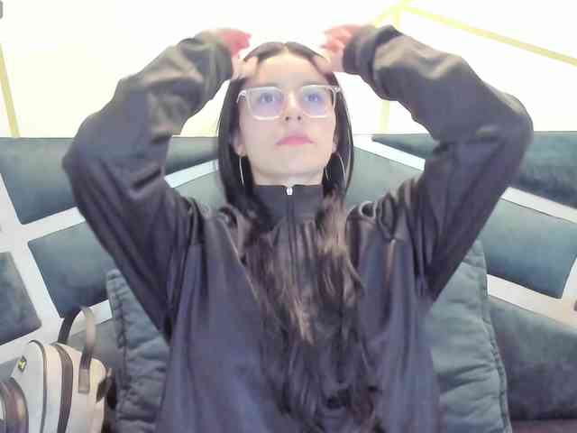 maddy-jacksonw webcam