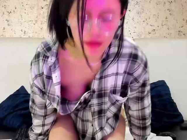 maddy-jacksonw webcam