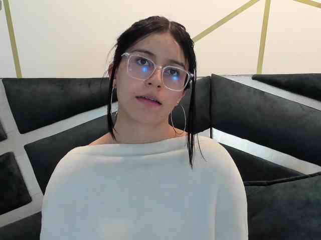 maddy-jacksonw webcam