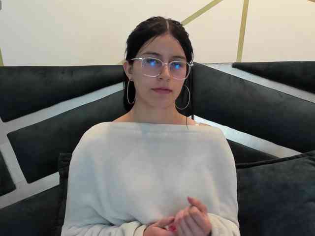 maddy-jacksonw webcam