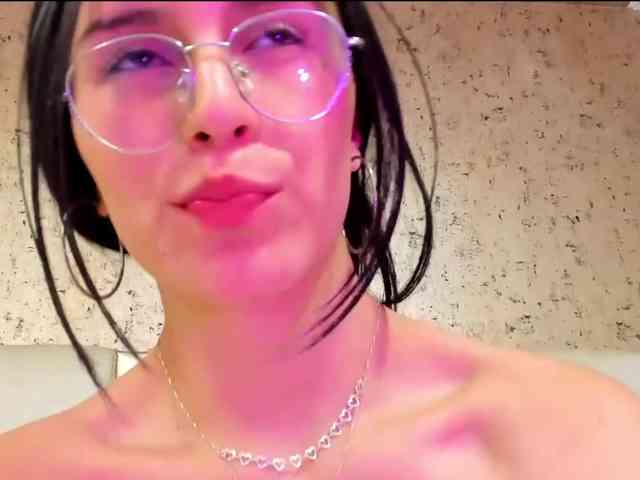 maddy-jacksonw webcam