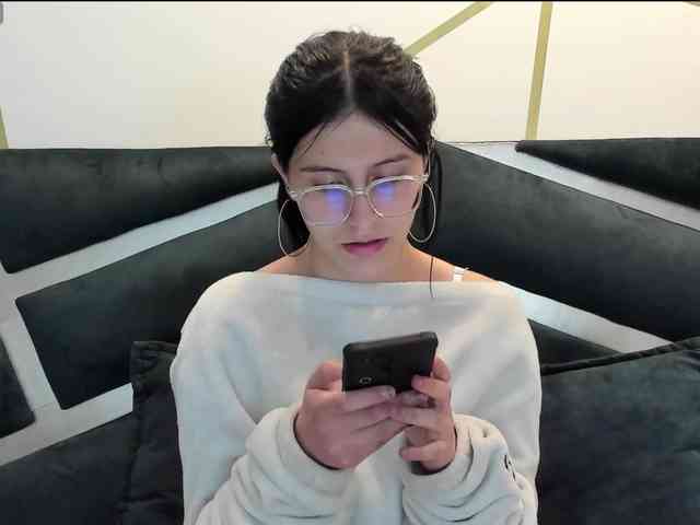 maddy-jacksonw webcam