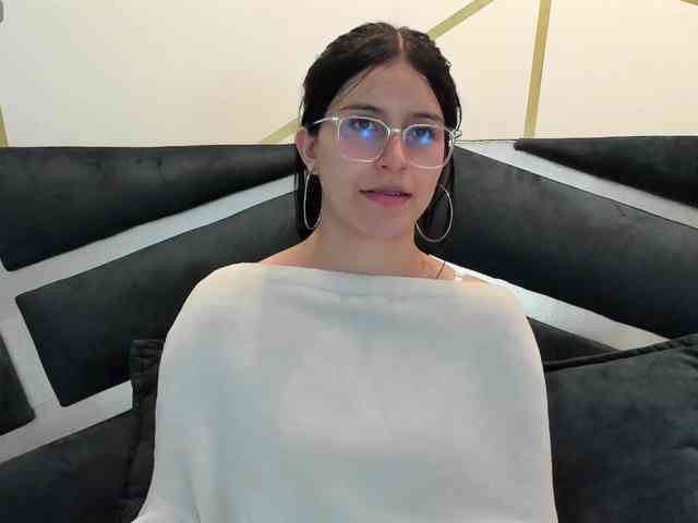 maddy-jacksonw webcam