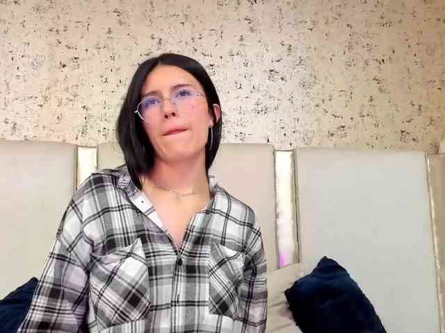 maddy-jacksonw webcam