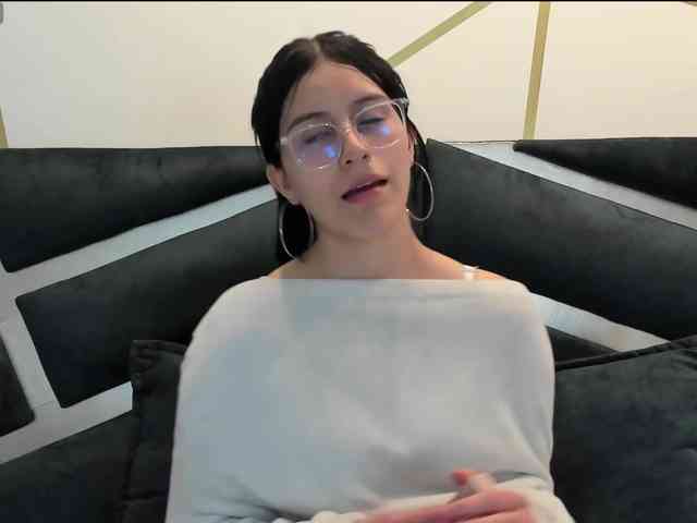 maddy-jacksonw webcam