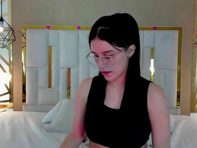 maddy-jacksonw webcam