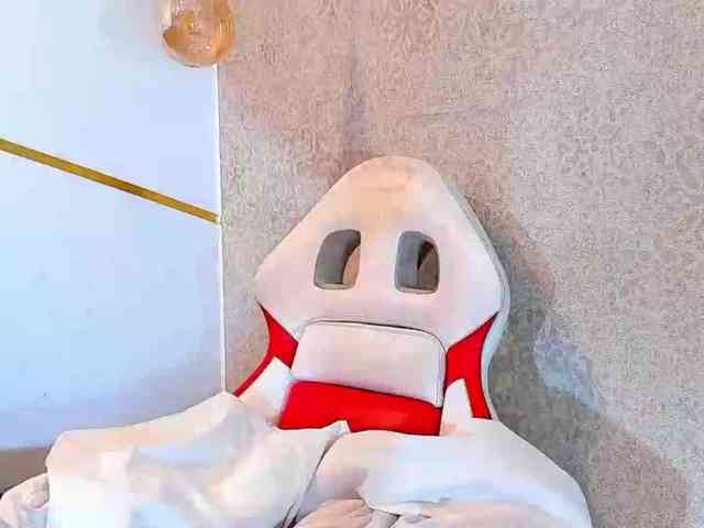 maddy-jacksonw webcam