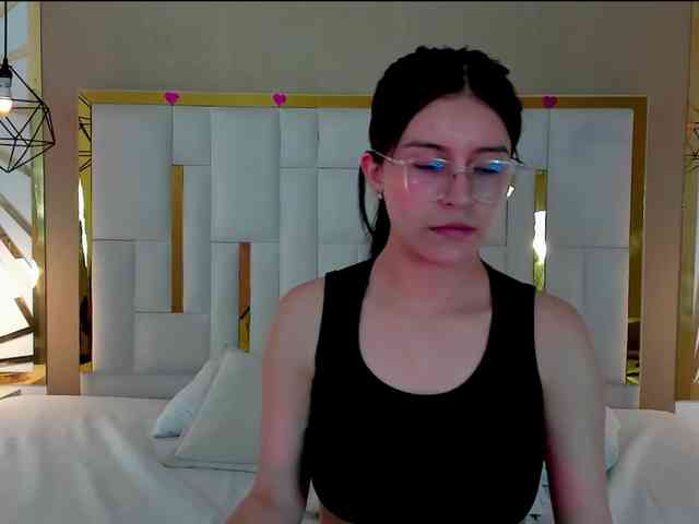 maddy-jacksonw webcam