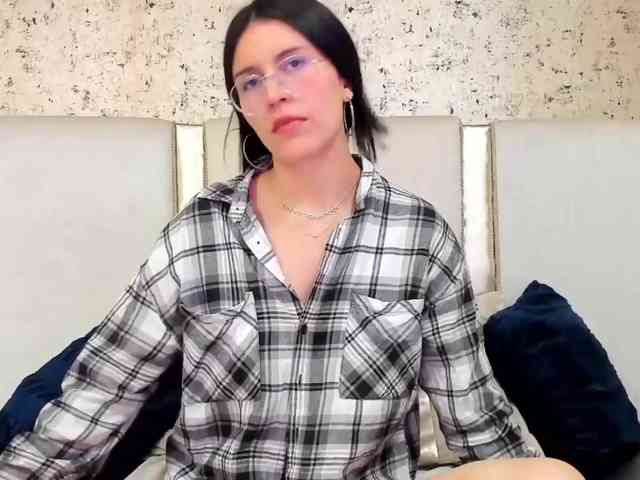 maddy-jacksonw webcam