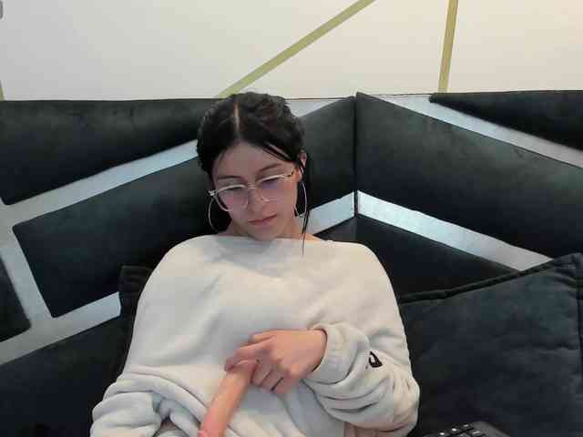 maddy-jacksonw webcam