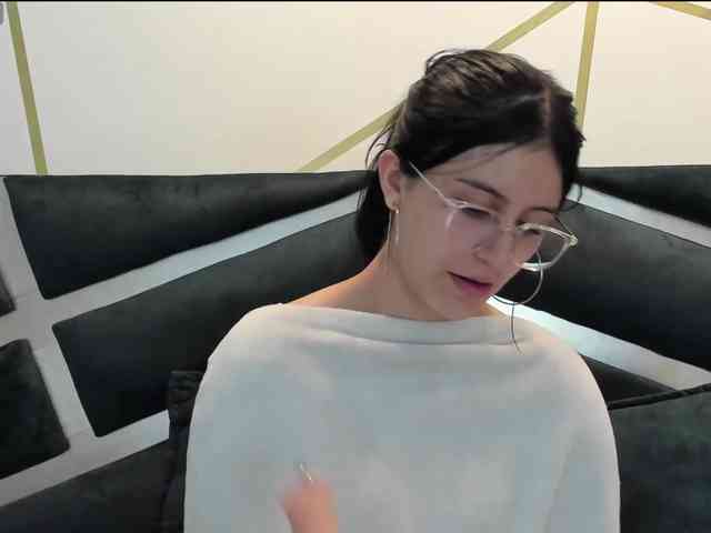 maddy-jacksonw webcam