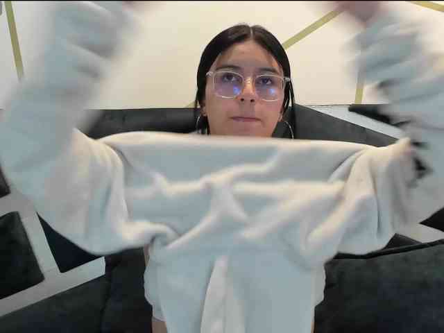 maddy-jacksonw webcam