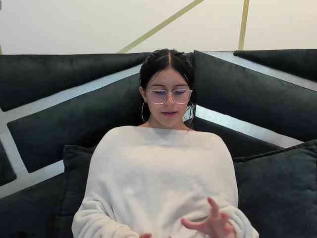 maddy-jacksonw webcam