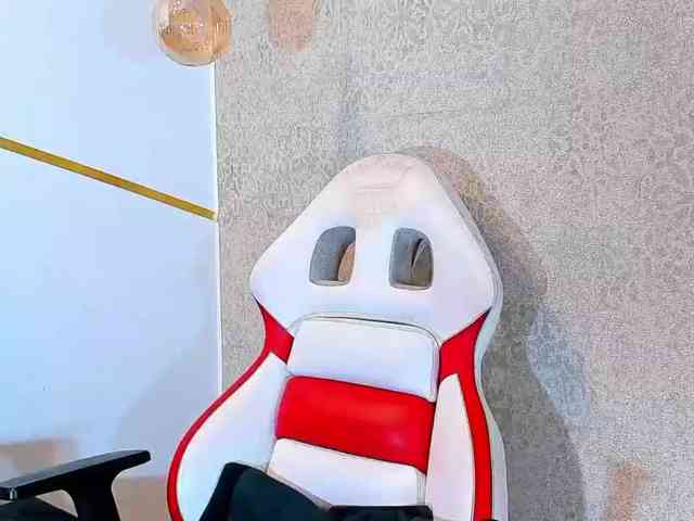 maddy-jacksonw webcam