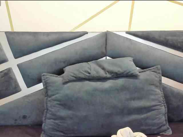 maddy-jacksonw webcam