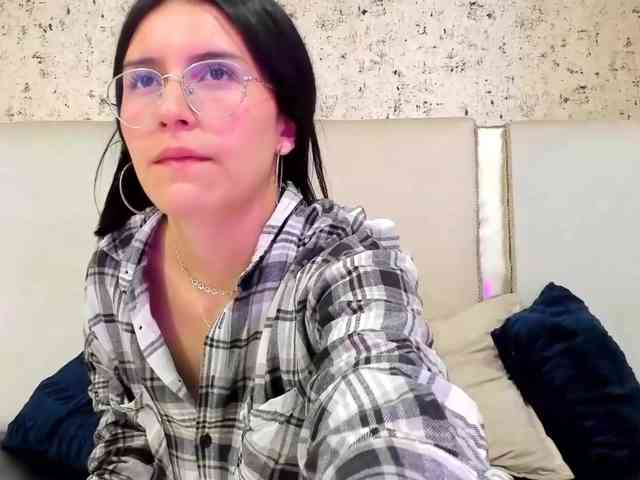 maddy-jacksonw webcam