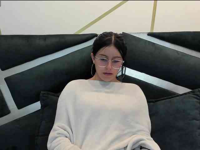 maddy-jacksonw webcam