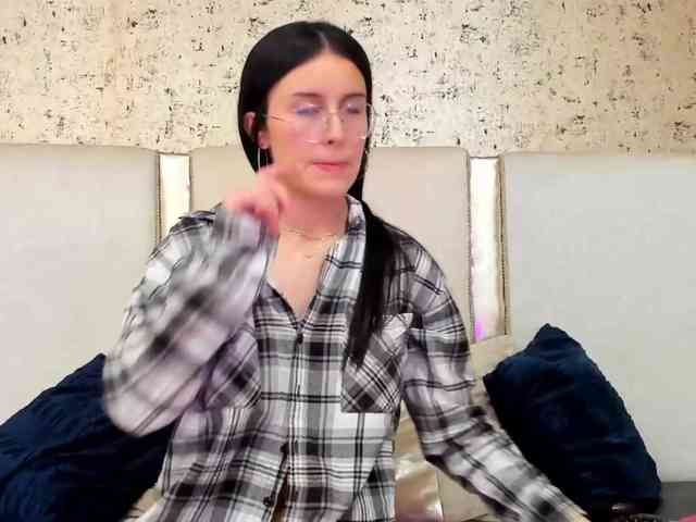 maddy-jacksonw webcam