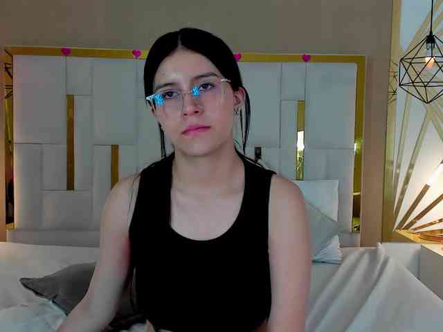 maddy-jacksonw webcam