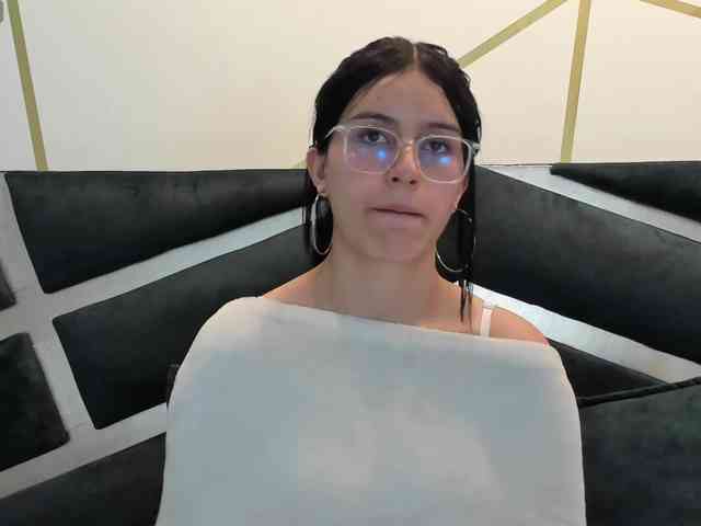 maddy-jacksonw webcam