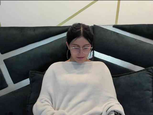 maddy-jacksonw webcam