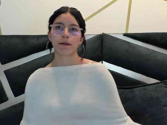 maddy-jacksonw webcam