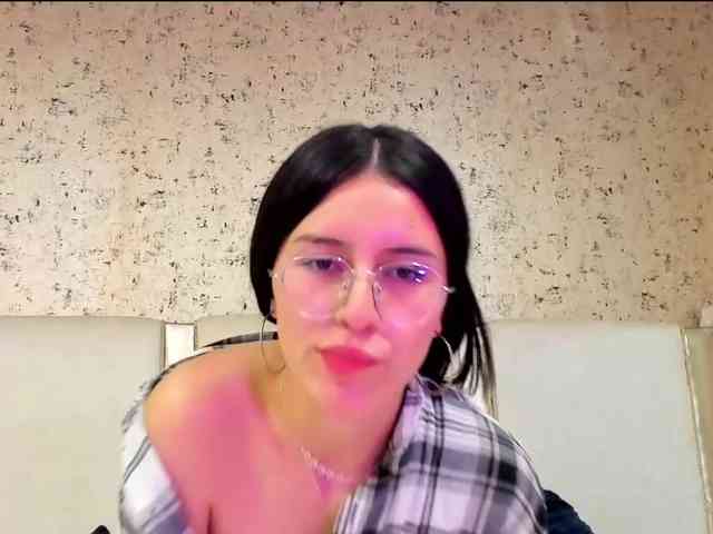 maddy-jacksonw webcam