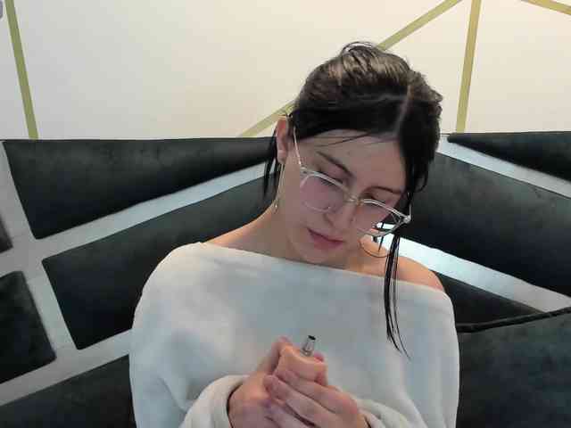 maddy-jacksonw webcam