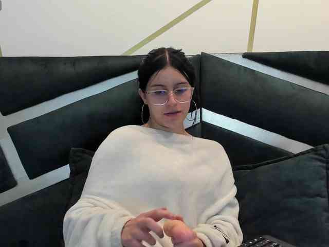 maddy-jacksonw webcam
