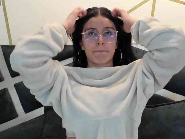 maddy-jacksonw webcam