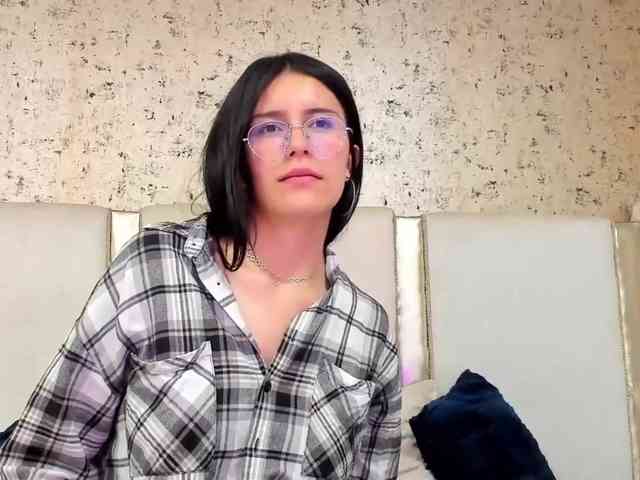 maddy-jacksonw webcam