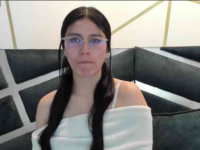 maddy-jacksonw webcam