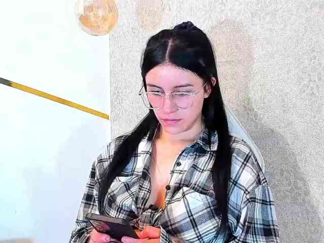 maddy-jacksonw webcam