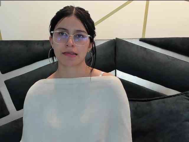 maddy-jacksonw webcam