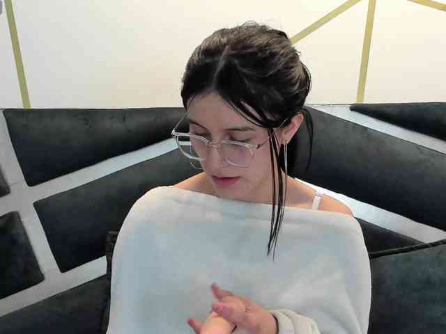 maddy-jacksonw webcam