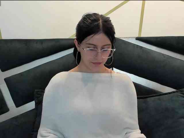 maddy-jacksonw webcam