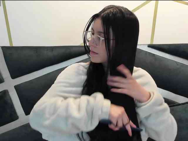 maddy-jacksonw webcam