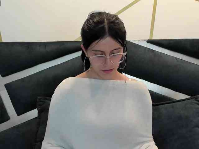 maddy-jacksonw webcam