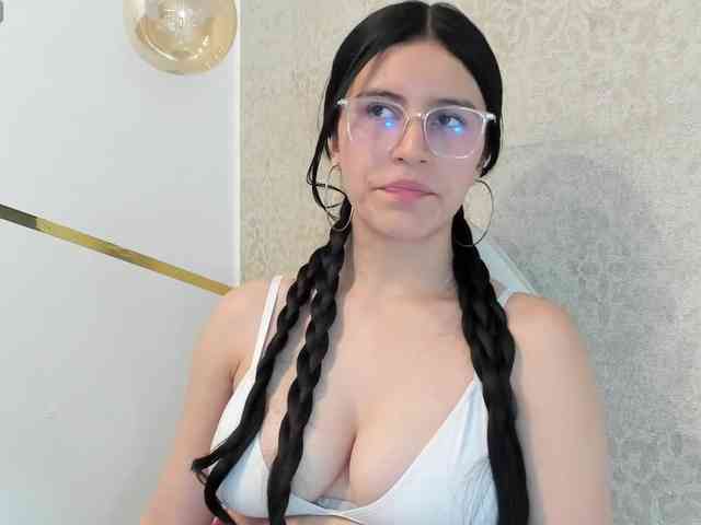 maddy-jacksonw webcam