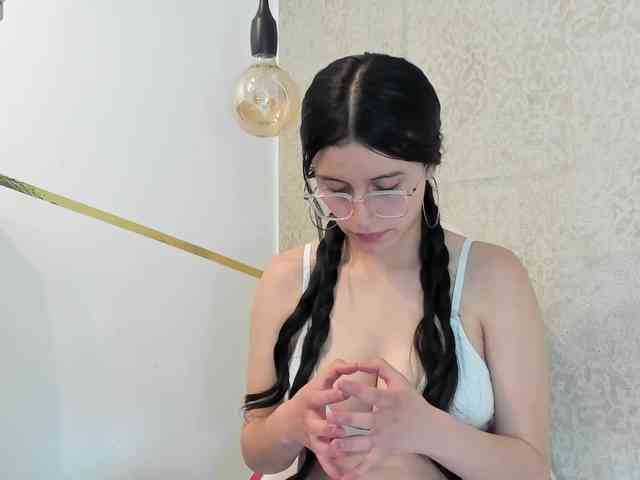 maddy-jacksonw webcam